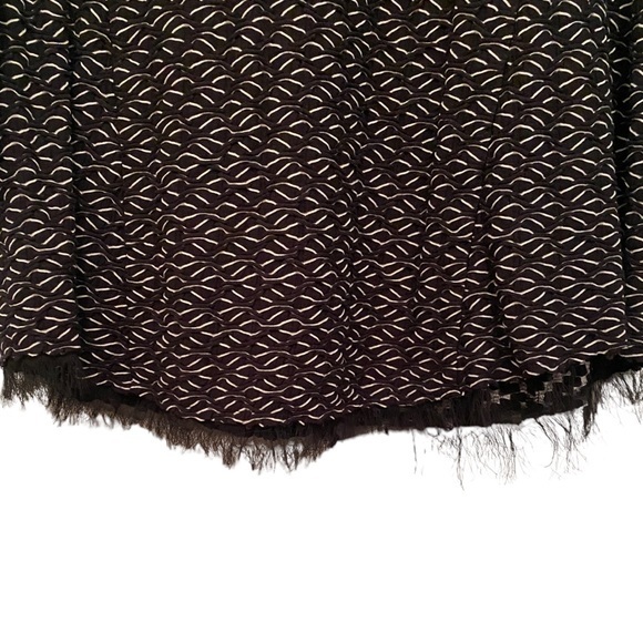 Anthropologie Black White Subtle Fringe Top Size‎ M - Picture 3 of 6